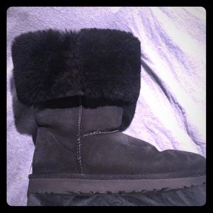 Ladies black UGG boots, size 8.